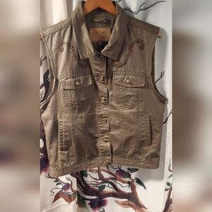 Womans Outback, large, brown, oil canvas, vest